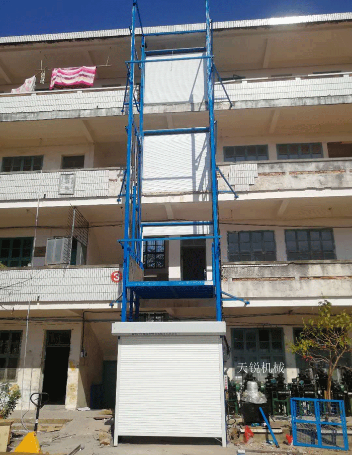 怒江室外升降货梯